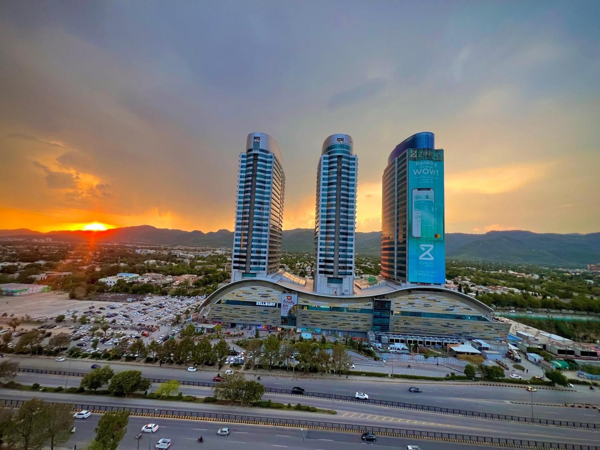 Mountain Views Executive Apartments Facing Centaurus Mall Islamabad Exterior photo